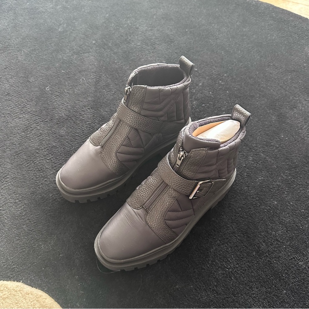 NEW WITH BOX Vionic Janara Nylon Winter Boot